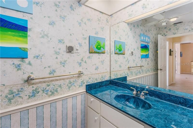 Недавно продано: $595,000 (5 спален, 3 ванн, 2462 Квадратных фут)