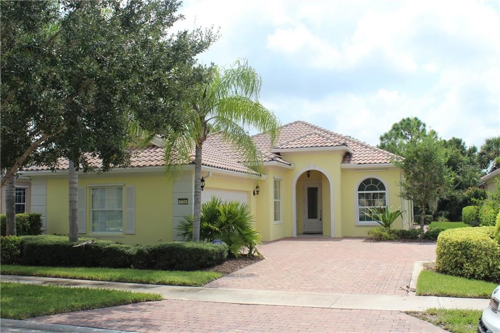 Recently Sold: $415,000 (3 beds, 2 baths, 2008 Square Feet)
