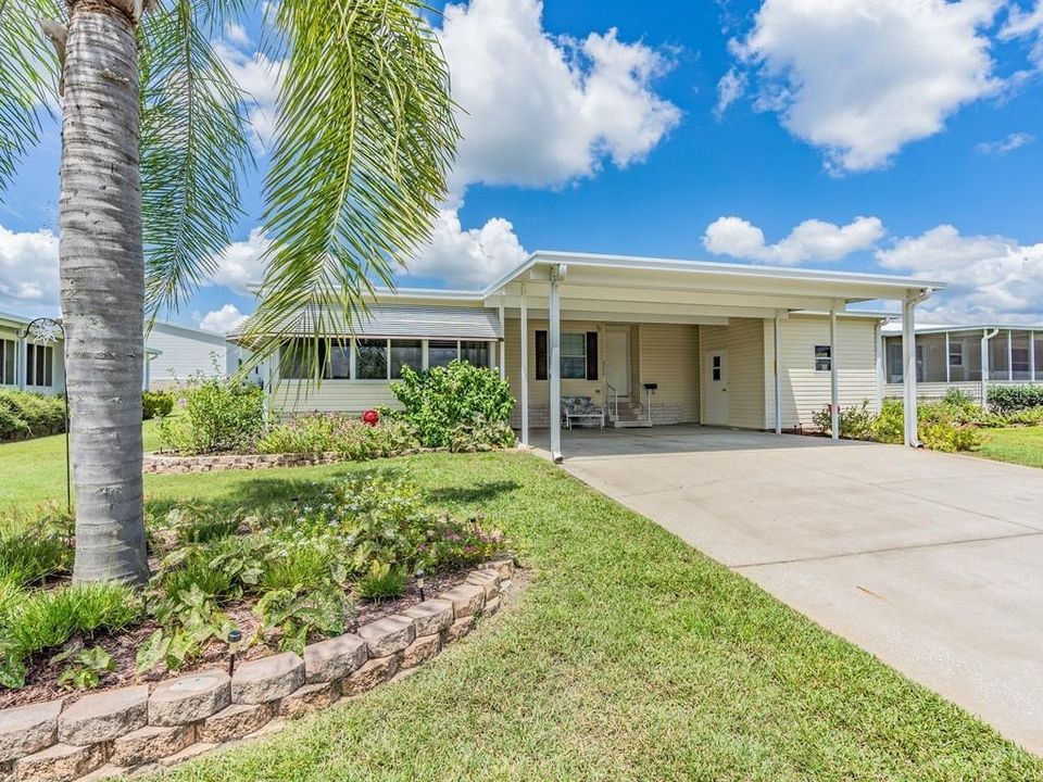 Recently Sold: $165,000 (3 beds, 2 baths, 1488 Square Feet)