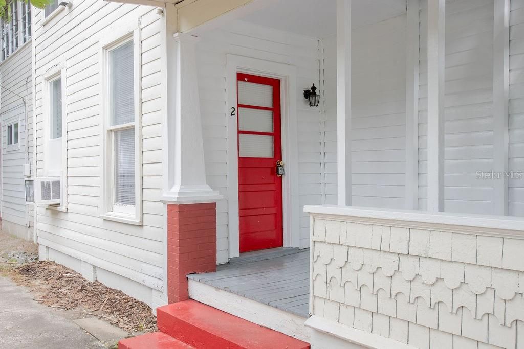 Recently Rented: $900 (1 beds, 1 baths, 800 Square Feet)