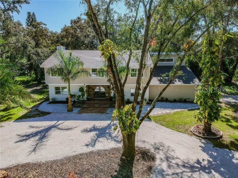 Vendido Recientemente: $849,999 (5 camas, 2 baños, 3520 Pies cuadrados)