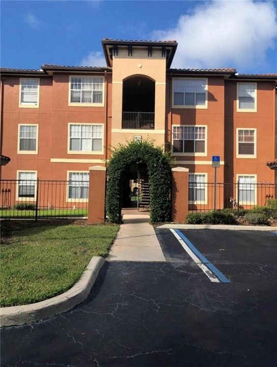 Recently Sold: $140,000 (2 beds, 1 baths, 1093 Square Feet)
