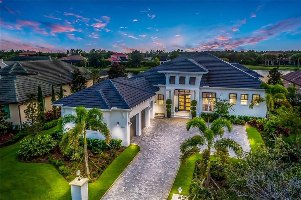 Vendido Recientemente: $1,695,000 (3 camas, 3 baños, 3171 Pies cuadrados)