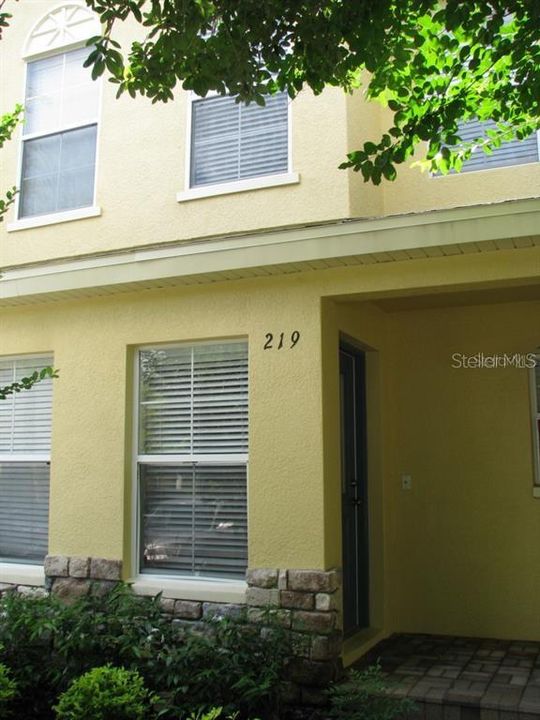 Recently Rented: $1,225 (2 beds, 2 baths, 1560 Square Feet)