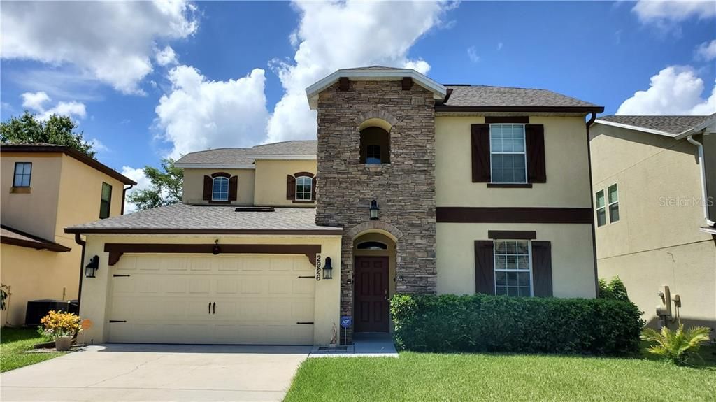 Vendido Recientemente: $399,900 (5 camas, 3 baños, 3116 Pies cuadrados)