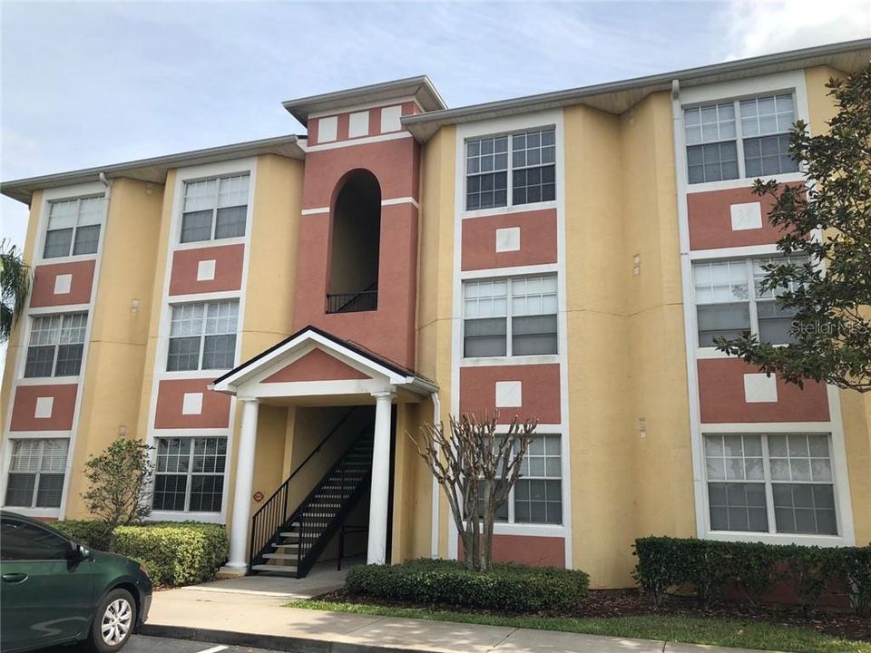 Recently Sold: $149,900 (2 beds, 2 baths, 999 Square Feet)