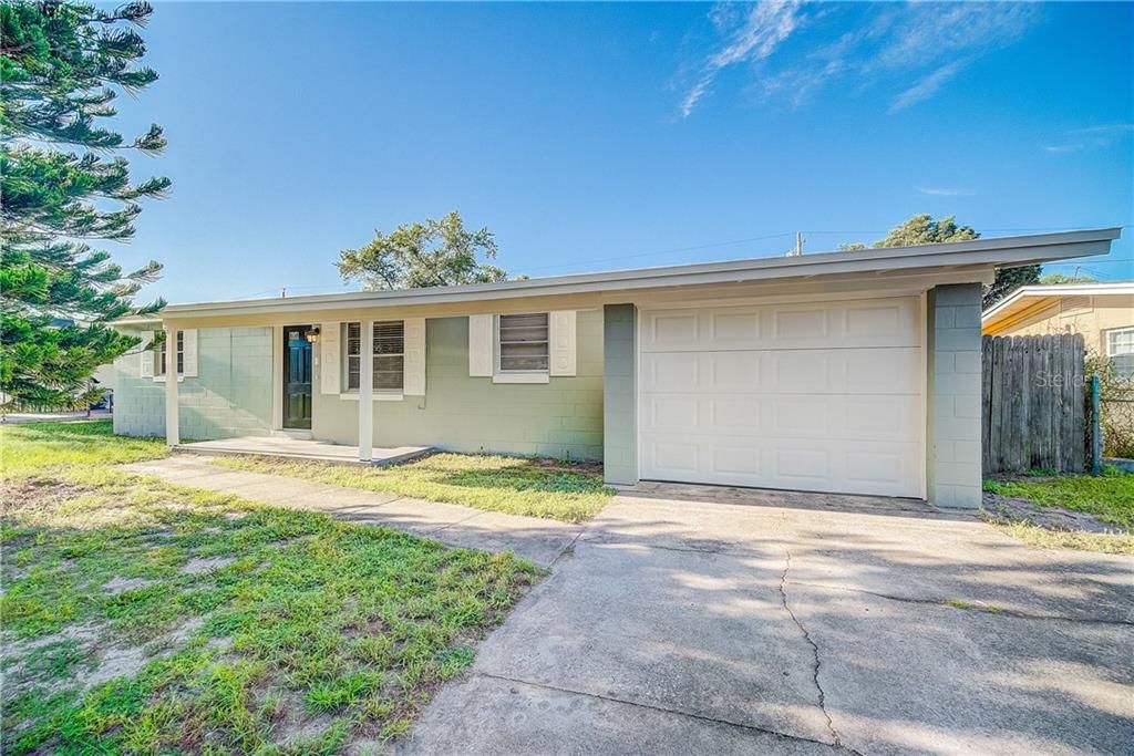 Recently Sold: $170,000 (2 beds, 2 baths, 975 Square Feet)