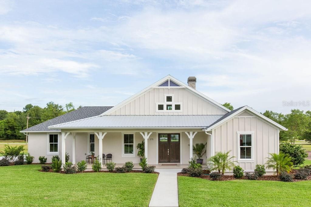 Recently Sold: $399,900 (3 beds, 2 baths, 1977 Square Feet)
