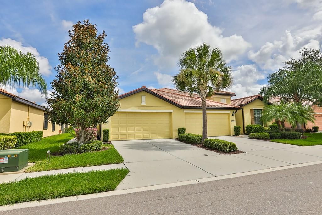 Recently Sold: $229,900 (2 beds, 2 baths, 1393 Square Feet)