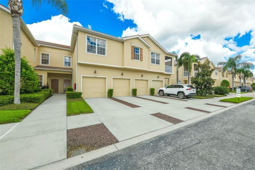 Vendido Recientemente: $200,000 (3 camas, 2 baños, 1417 Pies cuadrados)