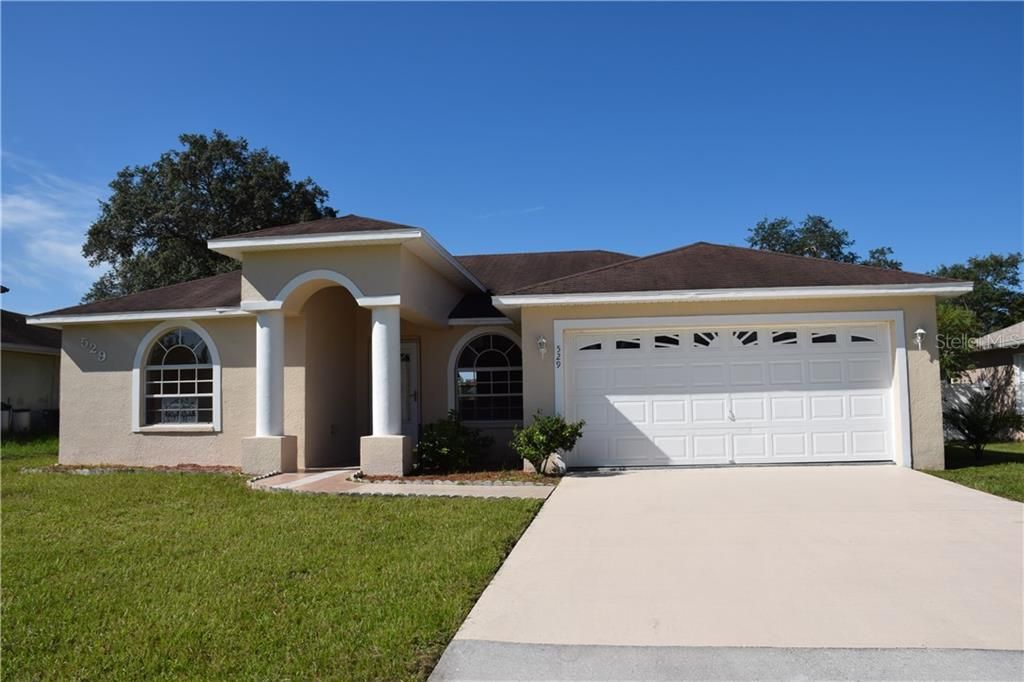 Recently Rented: $1,330 (4 beds, 2 baths, 1378 Square Feet)