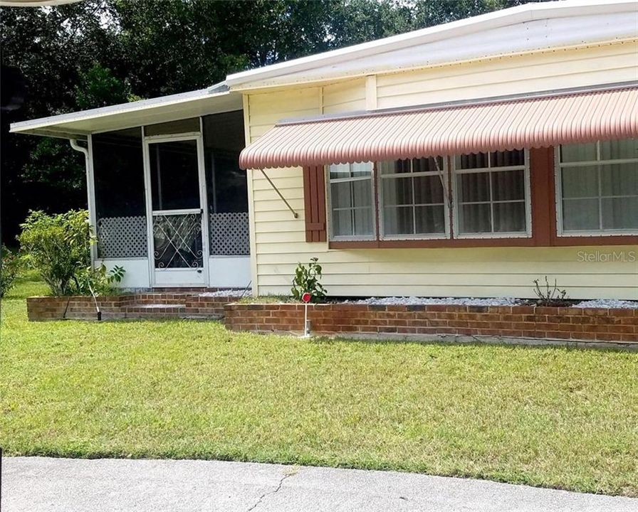 Vendido Recientemente: $59,900 (2 camas, 2 baños, 805 Pies cuadrados)