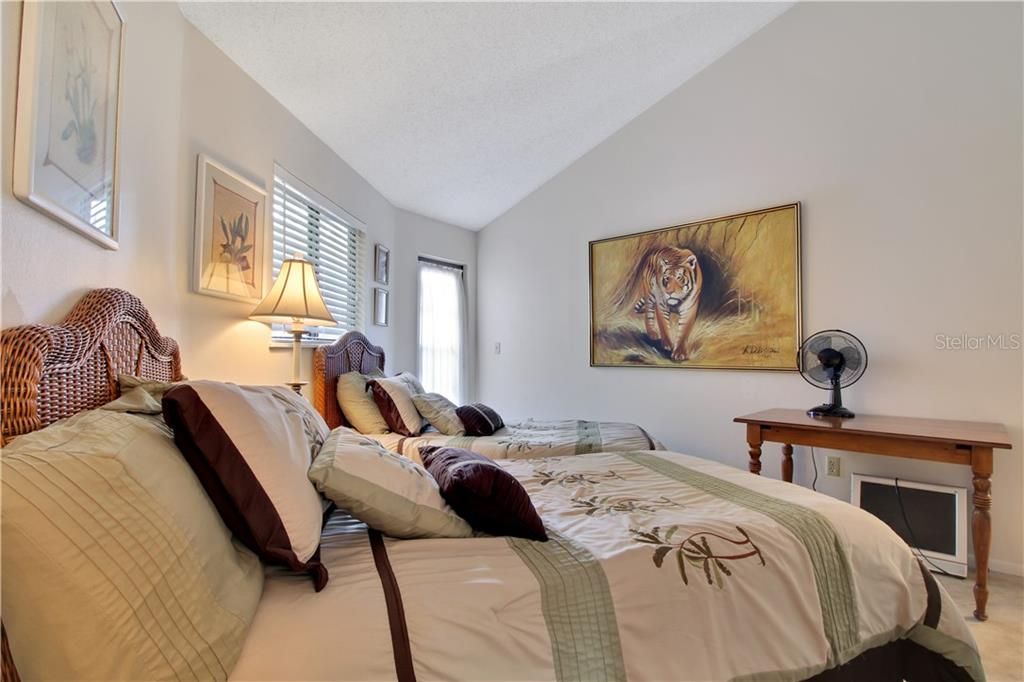 For Rent: $5,500 (2 beds, 2 baths, 1206 Square Feet)