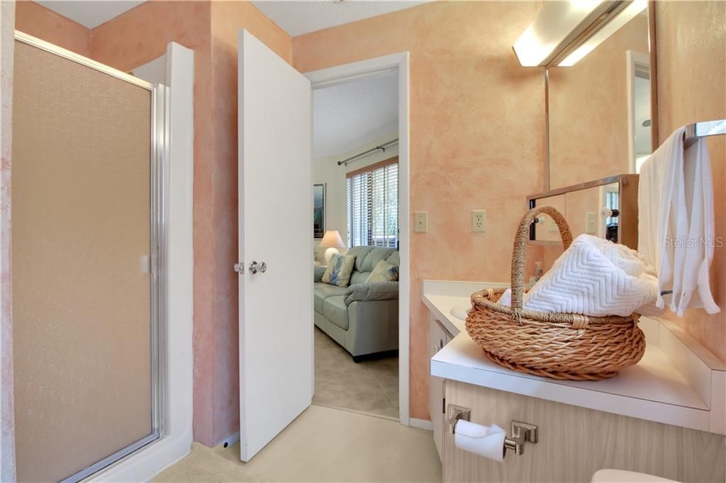 For Rent: $5,500 (2 beds, 2 baths, 1206 Square Feet)