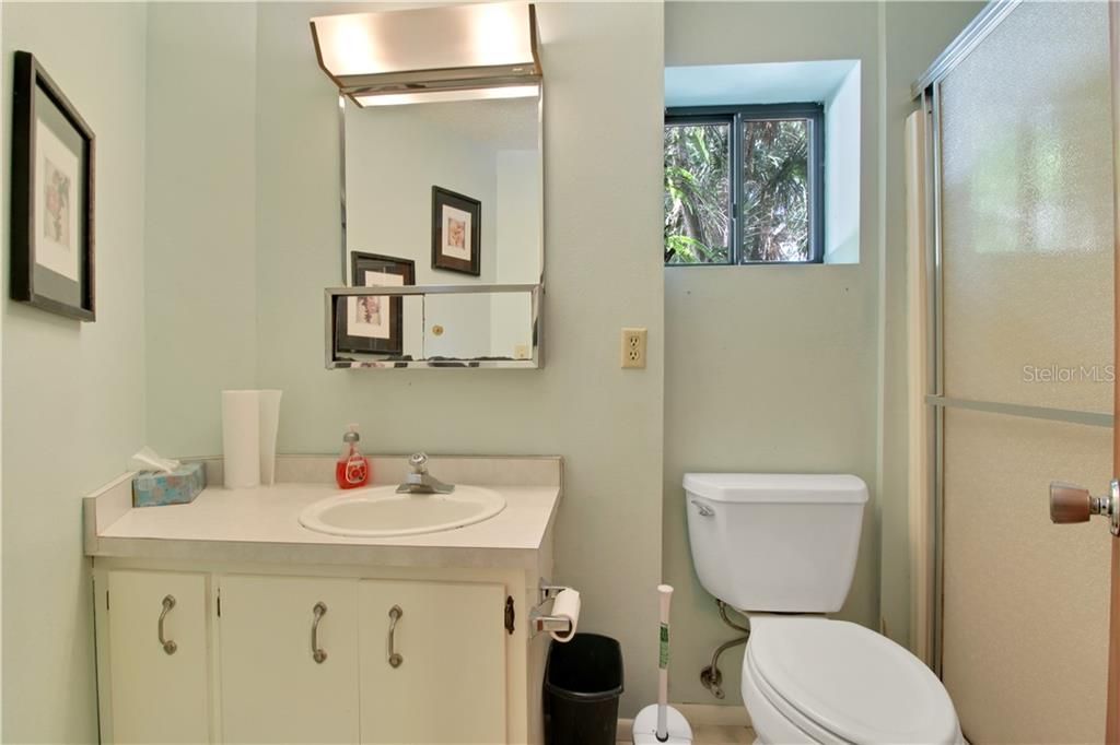 For Rent: $5,500 (2 beds, 2 baths, 1206 Square Feet)