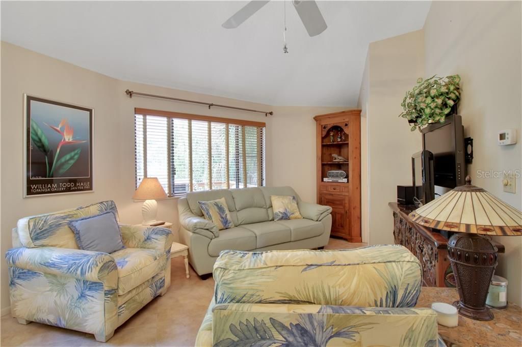 For Rent: $5,500 (2 beds, 2 baths, 1206 Square Feet)