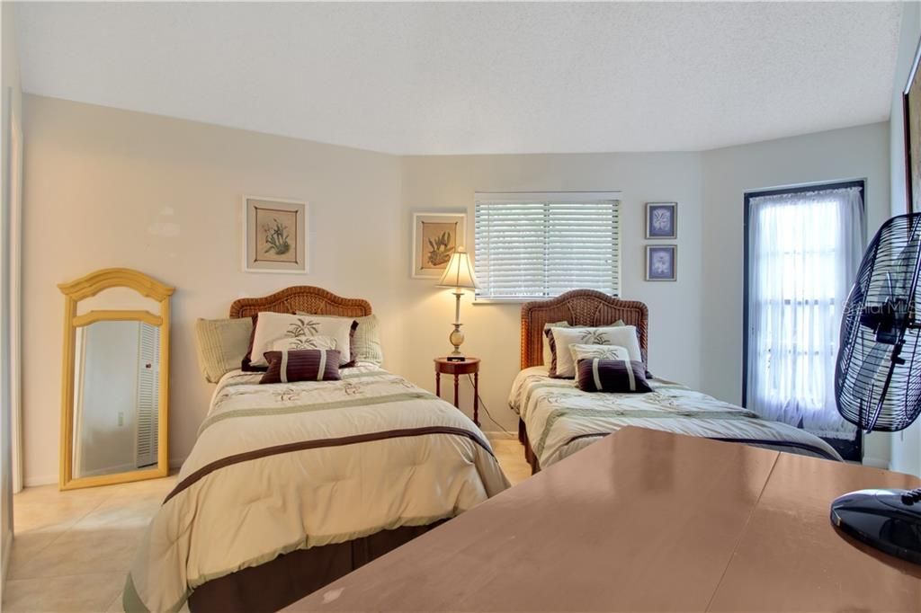 For Rent: $5,500 (2 beds, 2 baths, 1206 Square Feet)