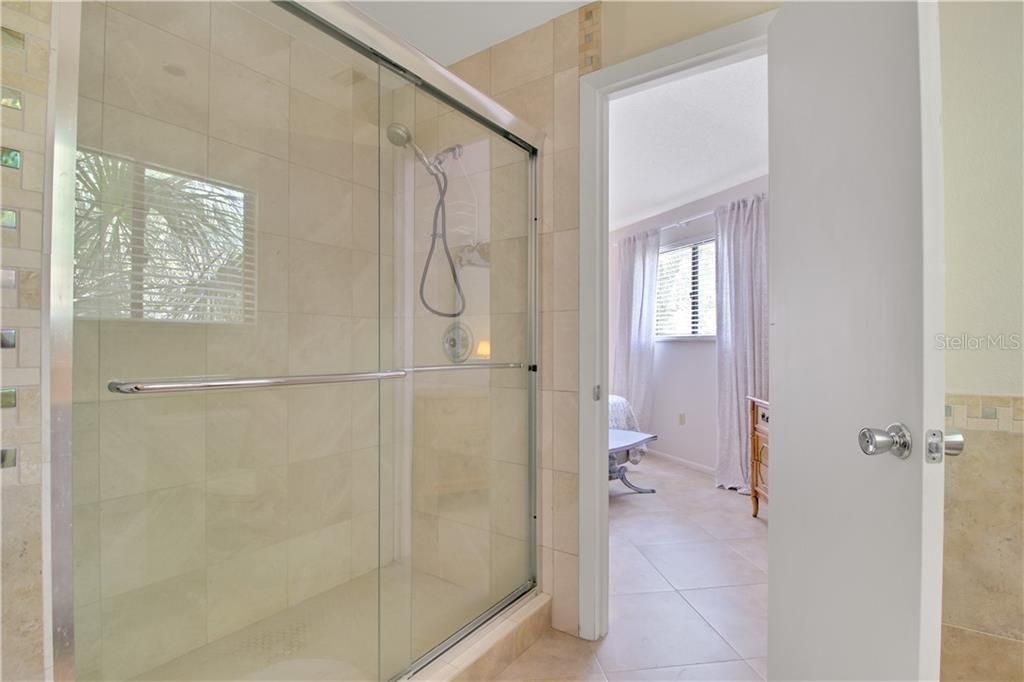 For Rent: $5,500 (2 beds, 2 baths, 1206 Square Feet)