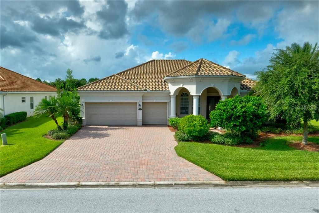 Recently Sold: $520,000 (4 beds, 3 baths, 2574 Square Feet)