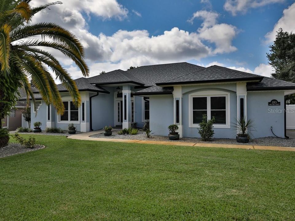 Recently Sold: $350,000 (3 beds, 2 baths, 2154 Square Feet)