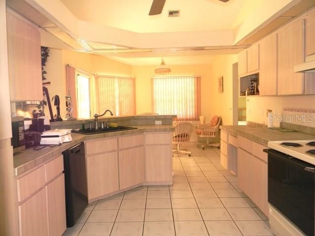 For Rent: $3,500 (3 beds, 3 baths, 2065 Square Feet)