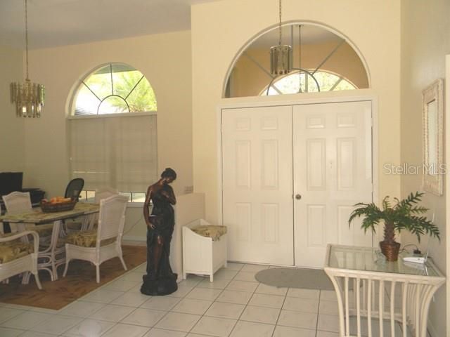 For Rent: $3,500 (3 beds, 3 baths, 2065 Square Feet)