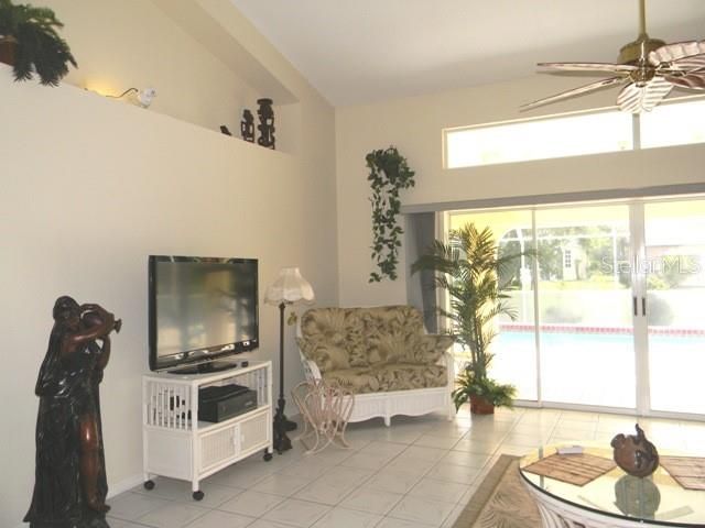 For Rent: $3,500 (3 beds, 3 baths, 2065 Square Feet)