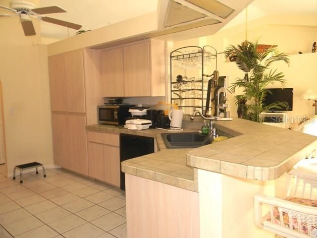 For Rent: $3,500 (3 beds, 3 baths, 2065 Square Feet)