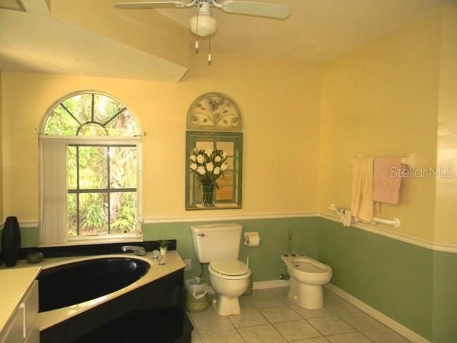 For Rent: $3,500 (3 beds, 3 baths, 2065 Square Feet)