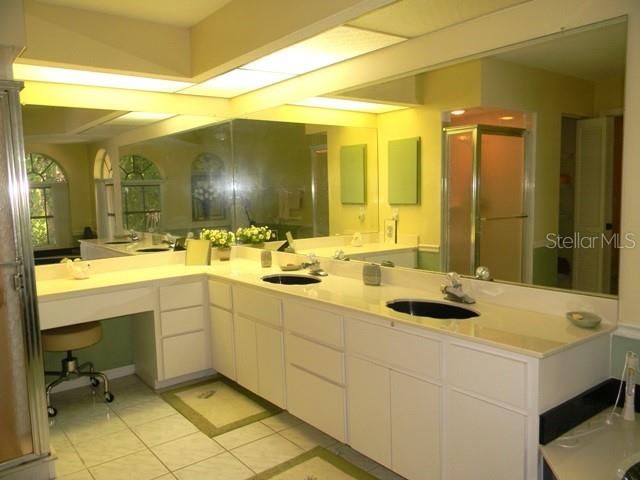 For Rent: $3,500 (3 beds, 3 baths, 2065 Square Feet)