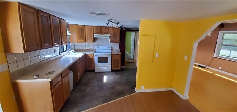 Recently Sold: $77,000 (2 beds, 1 baths, 1126 Square Feet)