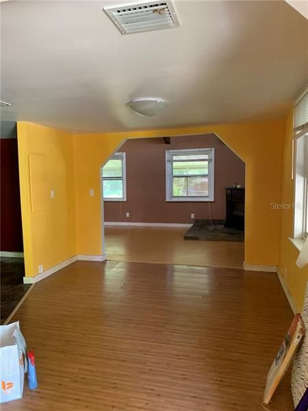 Recently Sold: $77,000 (2 beds, 1 baths, 1126 Square Feet)