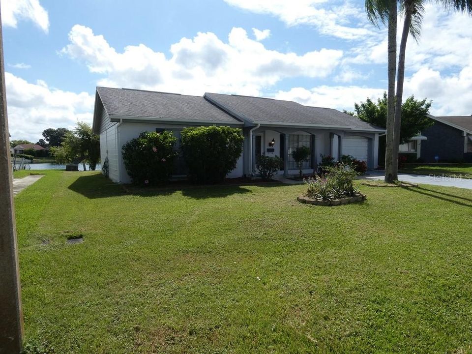 Recently Sold: $140,000 (2 beds, 2 baths, 900 Square Feet)