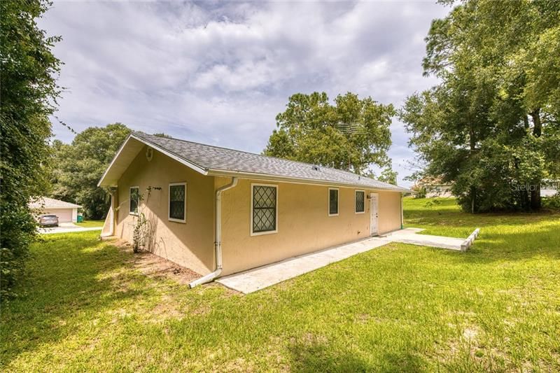 Recently Sold: $99,800 (2 beds, 1 baths, 1027 Square Feet)