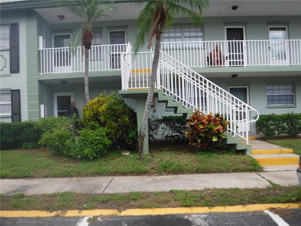 Recently Sold: $69,900 (2 beds, 2 baths, 910 Square Feet)