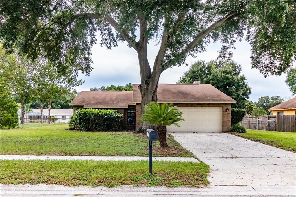Recently Sold: $210,000 (3 beds, 2 baths, 1240 Square Feet)