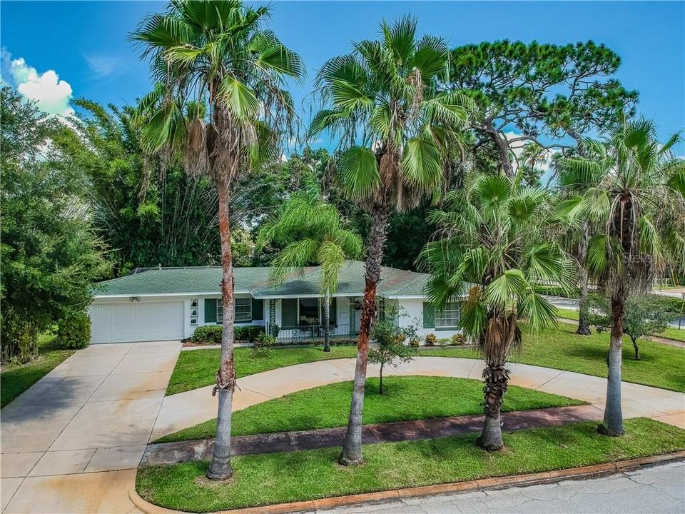 Недавно продано: $349,900 (2 спален, 3 ванн, 1792 Квадратных фут)