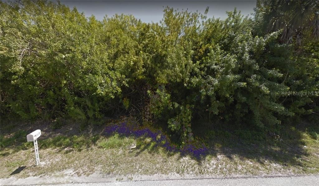 最近售出: $5,500 (0.23 acres)