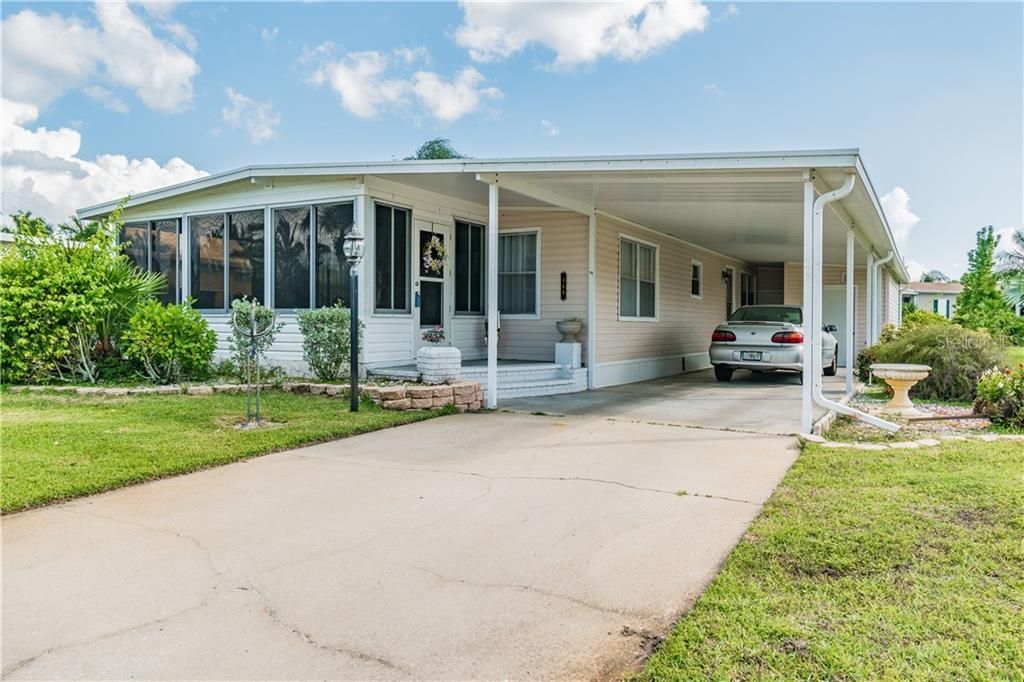 Recently Sold: $119,900 (2 beds, 2 baths, 1296 Square Feet)