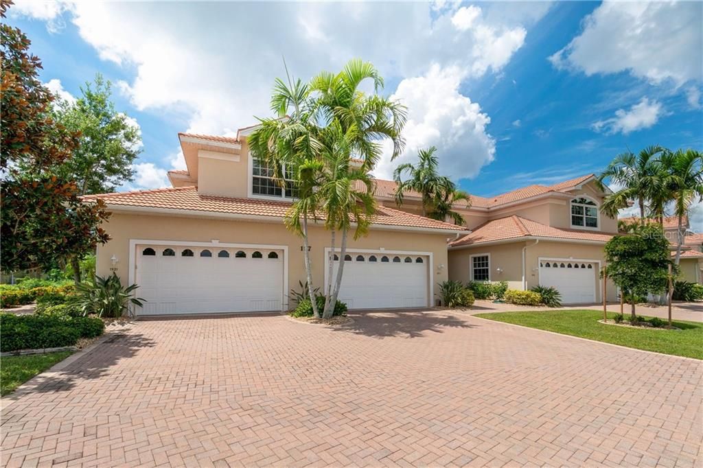 Recently Sold: $385,583 (2 beds, 2 baths, 2022 Square Feet)