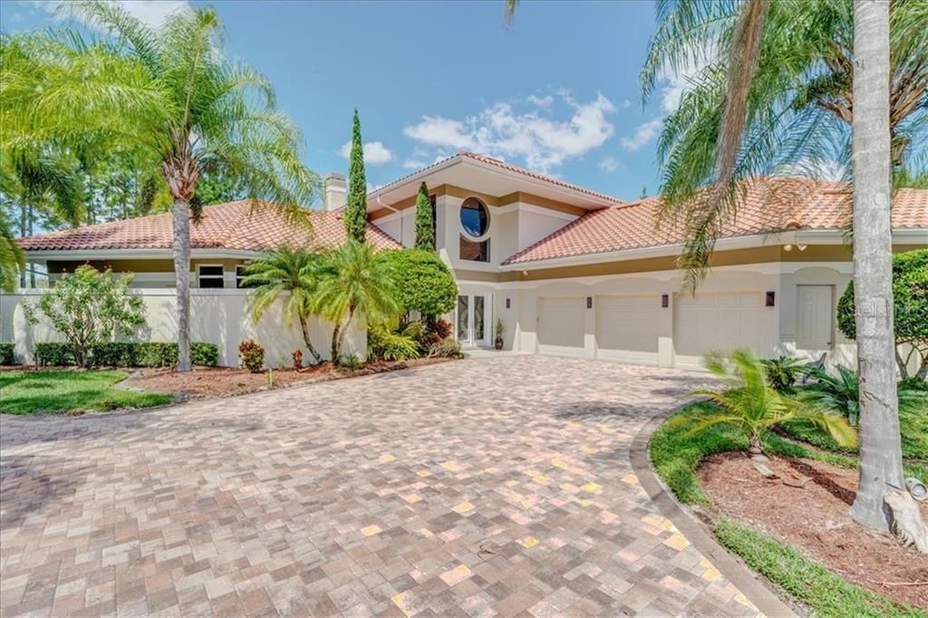 Recently Sold: $950,000 (6 beds, 5 baths, 5395 Square Feet)