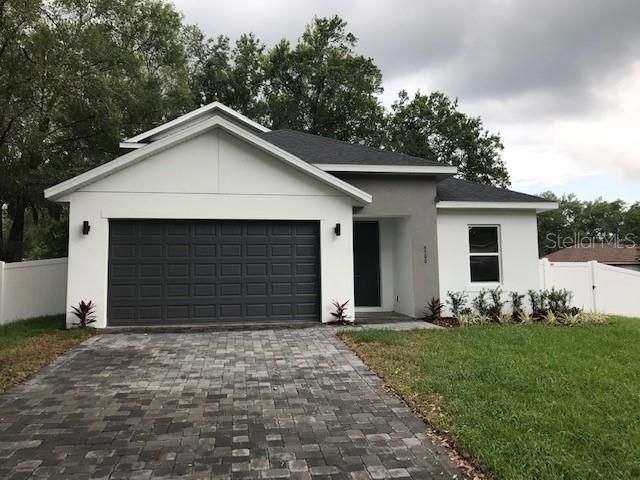Vendido Recientemente: $359,900 (4 camas, 2 baños, 1884 Pies cuadrados)