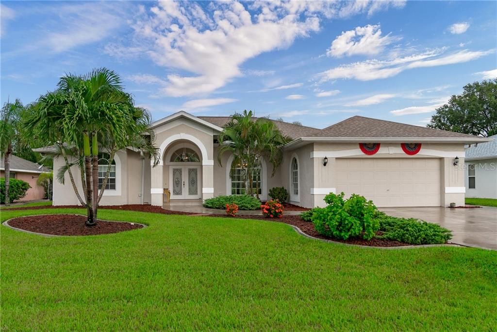 Recently Sold: $365,000 (3 beds, 2 baths, 2579 Square Feet)
