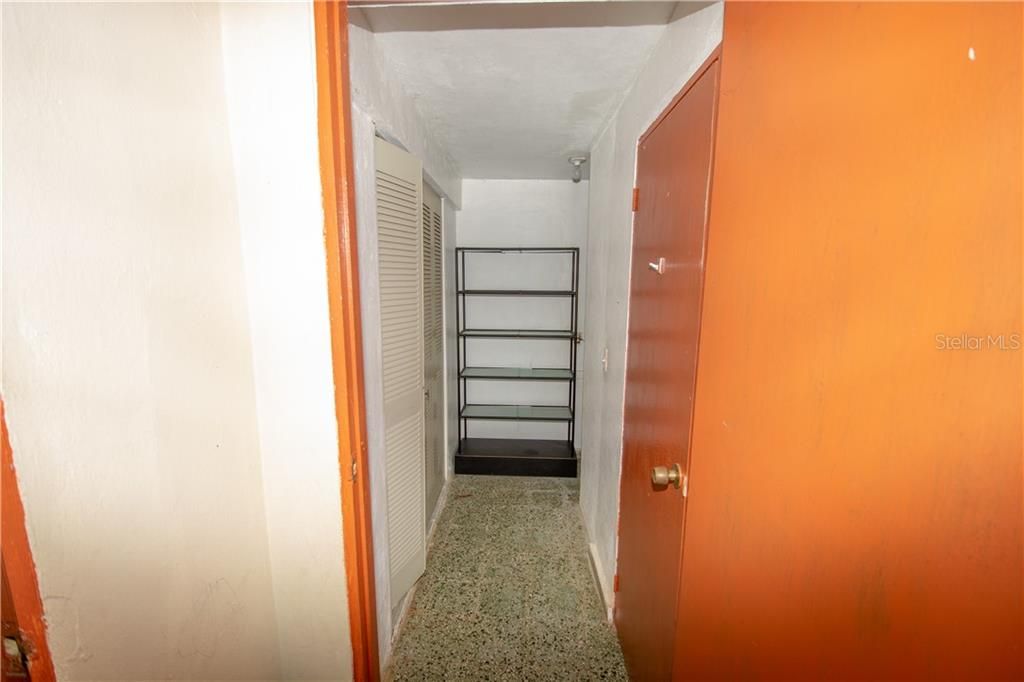 Vendido Recientemente: $110,000 (4 camas, 2 baños, 2853 Pies cuadrados)