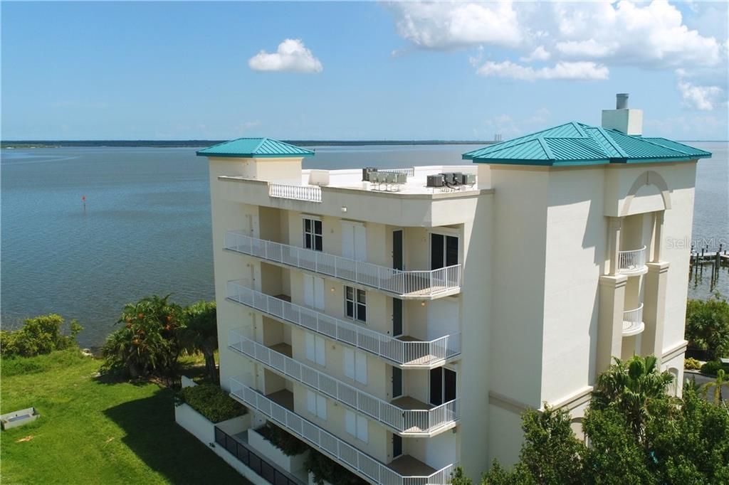 Недавно продано: $985,000 (3 спален, 3 ванн, 3961 Квадратных фут)