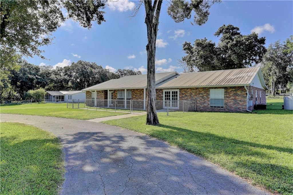 Recently Sold: $355,000 (8 beds, 2 baths, 3170 Square Feet)