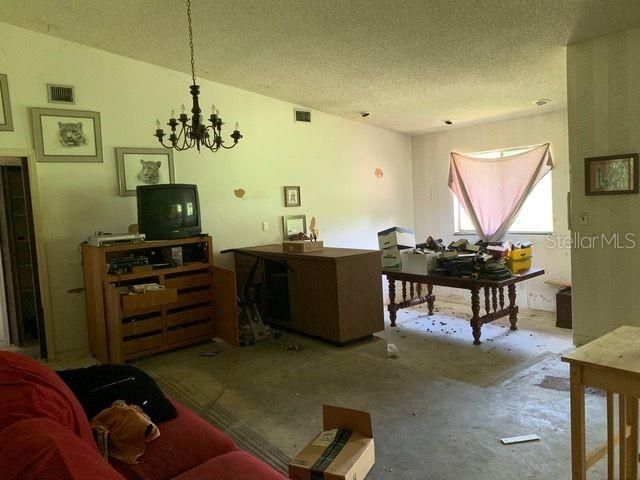 Vendido Recientemente: $150,000 (3 camas, 2 baños, 1851 Pies cuadrados)