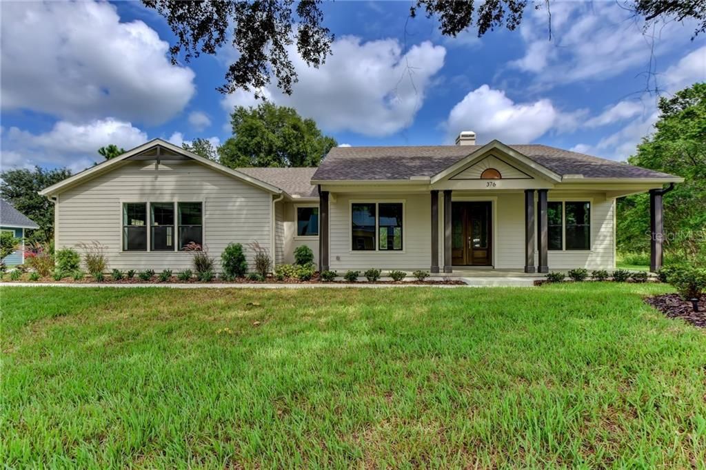 Recently Sold: $443,500 (3 beds, 2 baths, 2386 Square Feet)
