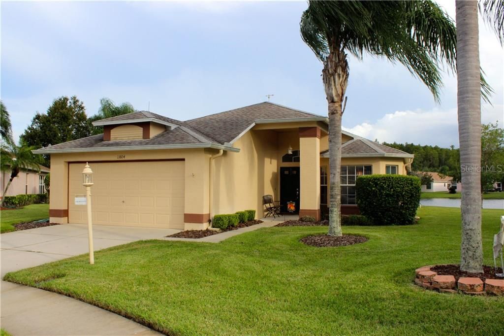 Vendido Recientemente: $279,900 (3 camas, 2 baños, 1800 Pies cuadrados)