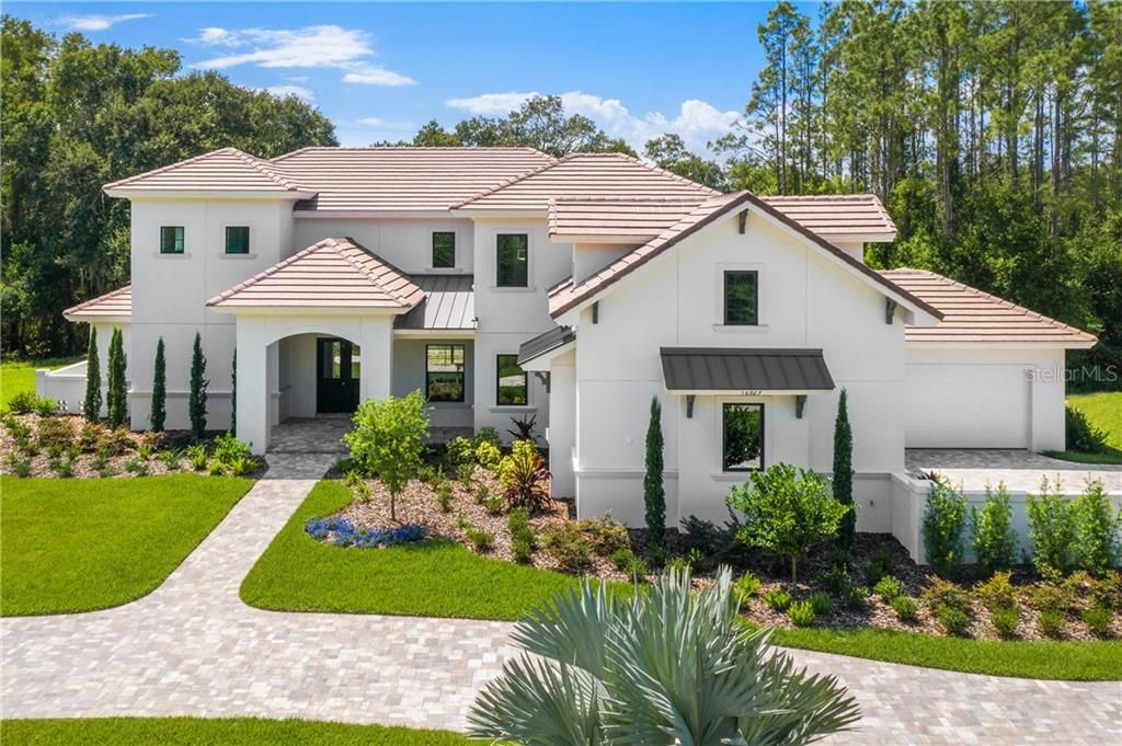 Недавно продано: $1,899,500 (5 спален, 5 ванн, 5300 Квадратных фут)